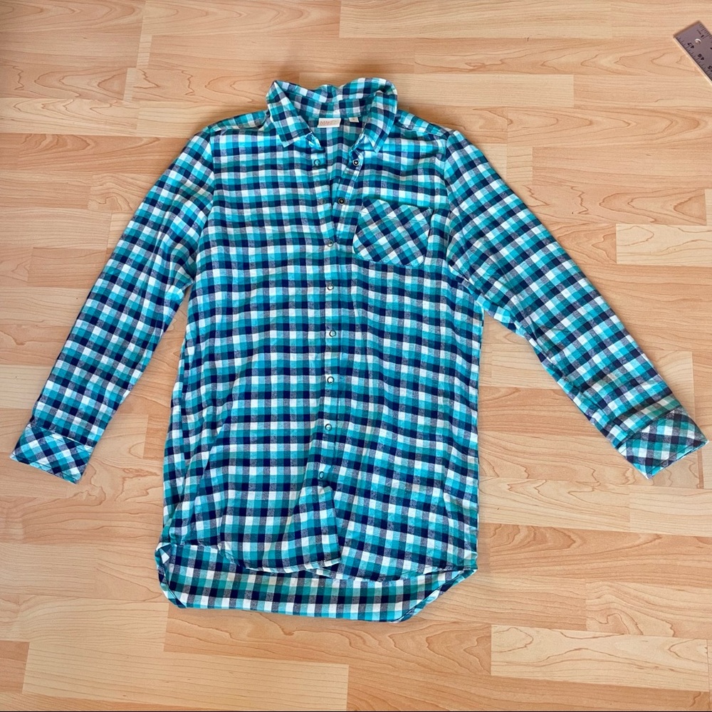Make + Model -Oversized Comfy Blue/White Flannel Shirt womens Sz XS (0133)